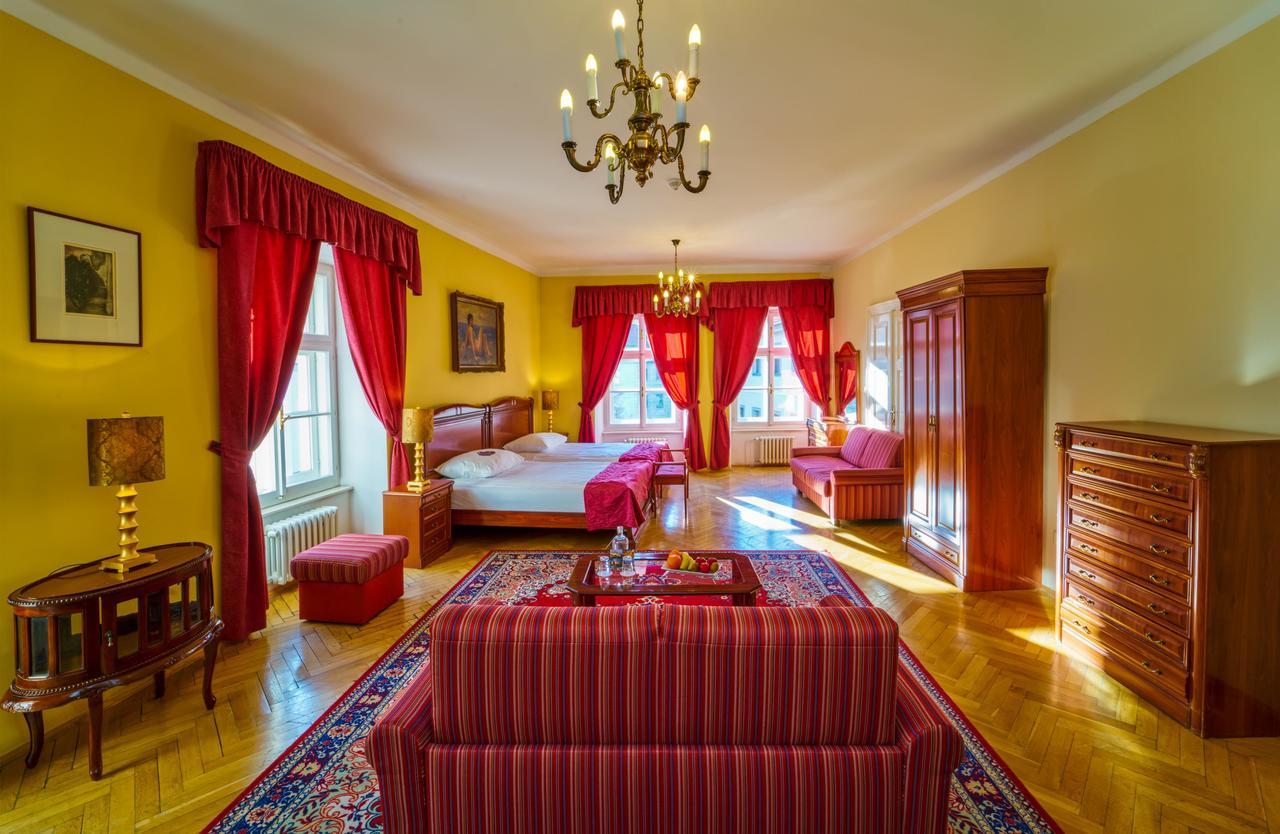 Josephine Old Town Square - Czech Leading 4* Prague
